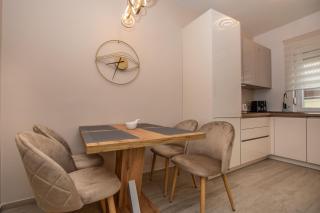 Apartments Josip - Turanj - 6
