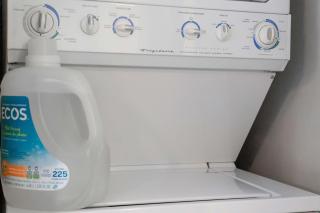 Downtown Cityview Escape with Pool and Jacuzzi near Rogers Arena - Vancouver - 9