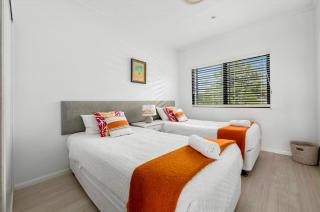 Villa Essencia - Luxurious 4br, Gated, Private, Pool - Yaroomba - 2