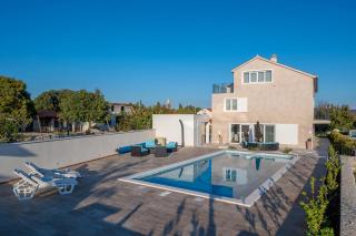 Luxury Villa David with swimming pool, sauna and jacuzzi - Pražnice - 3