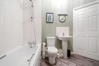 MODERN 2 BED APARTMENT LOCATED CHINEHAM BUSINESS PARK with FREE PARKING, WIFI, NETFLIX BY AI ESTATE GROUP - Basingstoke - 9