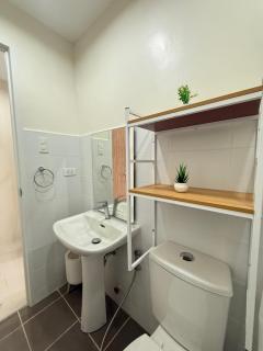 Spacious Condo Studio Unit in Mactan Cebu - Lapu Lapu City - 4