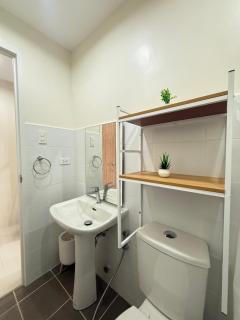 Spacious Condo Studio Unit in Mactan Cebu - Lapu Lapu City - 1
