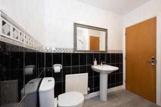 Stylish 3 or 4 Bed House and Parking - Mánchester - 6
