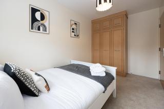 Stylish 3 or 4 Bed House and Parking - Mánchester - 4