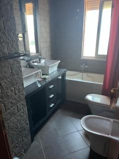 Livia Aparthotel - Tirana - 9