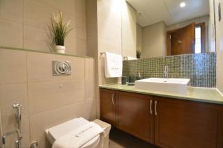 Near to Nakheel Mall Swimming Pool and Sea View - 5