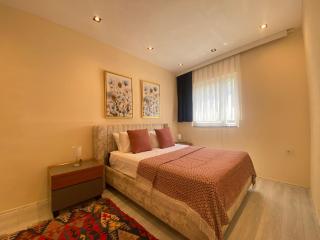 Stylish 2BR Apt Lagoon Views Beach - Bogazici - 8