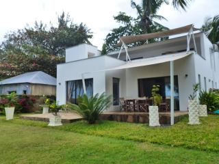 Luxus Ahadi-Beachfront-Villa mit Pool & Strandzugang bei Mtwapa Mombasa - Mombasa - 3