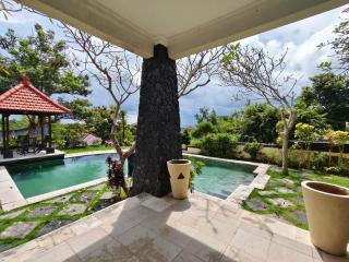 The Peak Villa Jimbaran - 2