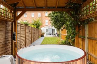 Mallside Meadows - Hot Tub, Games Room, Garden - New Southgate - 6