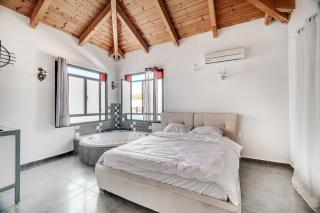 סוויטות טיפאני של רשת לב הגולן - 3 סוויטות מדהימות עם בריכה פרטית - 8