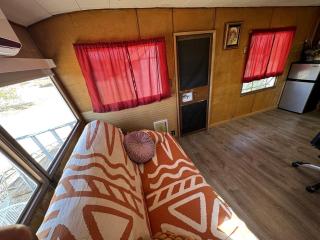 Rustic Caravan on an Amazing Joshua Tree Retreat Site, Perfect for Stargazing and a Peaceful Unique Experience in California - Joshua Tree - 2
