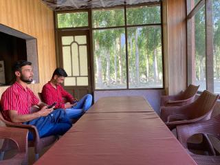 Lake Lodge Phander - - 7