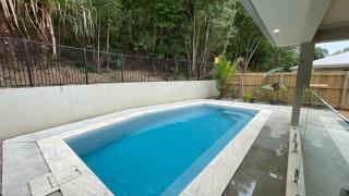New Pool Now Open! - Trinity Beach Haven - Luxury 4 bedroom home, Steps to the Beach, Surrounded by Mountains - Trinity Beach - 8