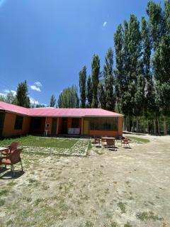 Lake Lodge Phander - - 9