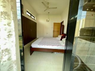 SK Home Stay only for females - Mumbai - 2