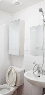 Best Location in Seoul 1 - 1min to Bangbae station, 1min to Airport Bus, Private room with kitchen - 1