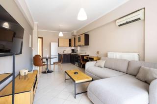 Kalamata City Nest - Ypapanti Cozy & Bright Getaway - Kalamata - 9
