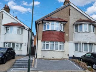 Entire 3 bedroom home in Welling, London, UK - Plumstead - 0