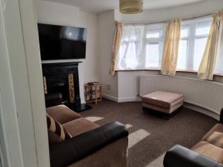 Entire 3 bedroom home in Welling, London, UK - Plumstead - 6