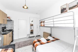 Minimal and Cosy Camden Apartments, 3 mins to King's Cross St Pancras - 5