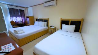 Whiterock Beach Hotel and Waterpark - Subic - 3