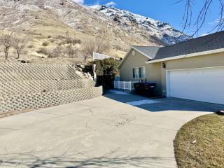 Charming Provo Home close to BYU and Utah Lake - 9