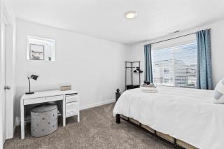 Modern 3BR Townhome in Lehi UT - 3