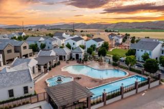 Desert Haven near Zion with Pool and Hot Tub - Hurricane - 7