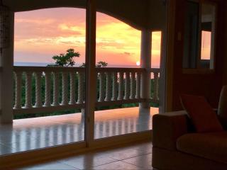 Seaview Penthouse Retreat 4 Beds 3 Baths Stay - 1