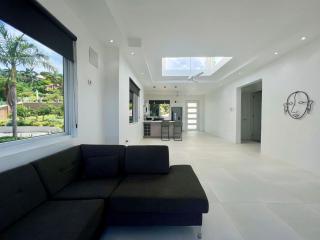 Luxury Modern Villa Pool& view - Whitehouse - 5