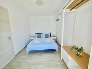 Central Pool Apartments, Delta Hospitality - Ofrinion - 4