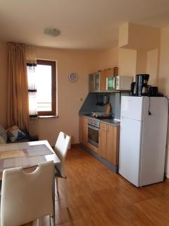 Sunny Studio with Pool, Balcony, Near Center and Beach - 6