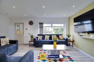 3 Bedroom House By Ace Homes Short Lets & Serviced Accommodation Leeds With Free WiFi - - 8