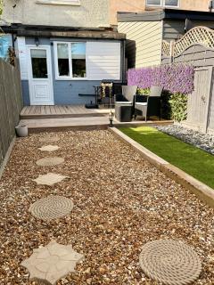 Luxury Garden Flat by the Sea, Captains Quarters - Sheringham - 1