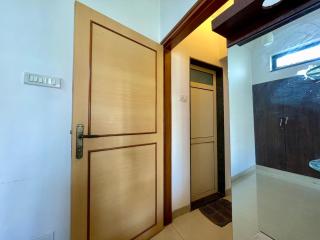 SK Home Stay only for females - Mumbai - 1