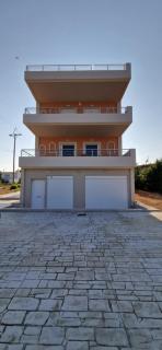 Hermes House - Artemida - 9