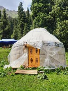 Горное гнездо и юрты - Altynarasan - 8