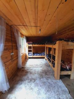 Горное гнездо и юрты - Altynarasan - 3