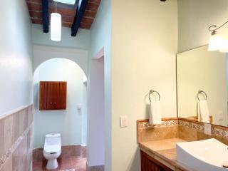 Centro Home with Courtyard BBQ - Mazatlán - 3