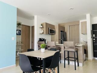 Tropical Condo - Close to Beach and Waterpark - 1