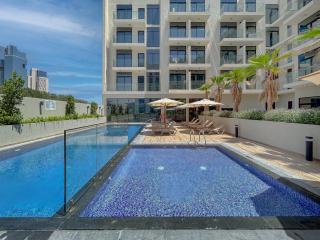 Stylish Stay with Top Amenities in JVC Luxe Haven - 8