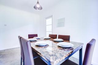 Comfy Bungalow Virginia Water Near Golf Club - Wentworth - 4