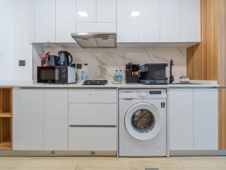 Stylish Stay with Top Amenities in JVC Luxe Haven - 7