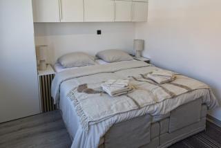 Maison 4 chambres entièrement rénovée, literie, terrasse & parking gratuit à Nieuwpoort-Stad by La Conciergerie - Nieuwpoort - 2