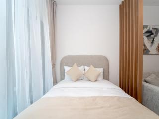 Stylish Stay with Top Amenities in JVC Luxe Haven - 1