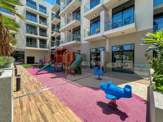 Stylish Stay with Top Amenities in JVC Luxe Haven - 6