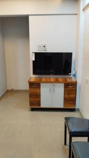 Decent one BHK flat near tata hospital - 9