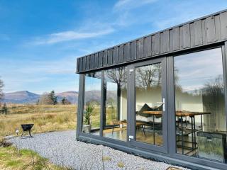 Eco-Friendly Highland Cabin with Mountain View - Spean Bridge - 0